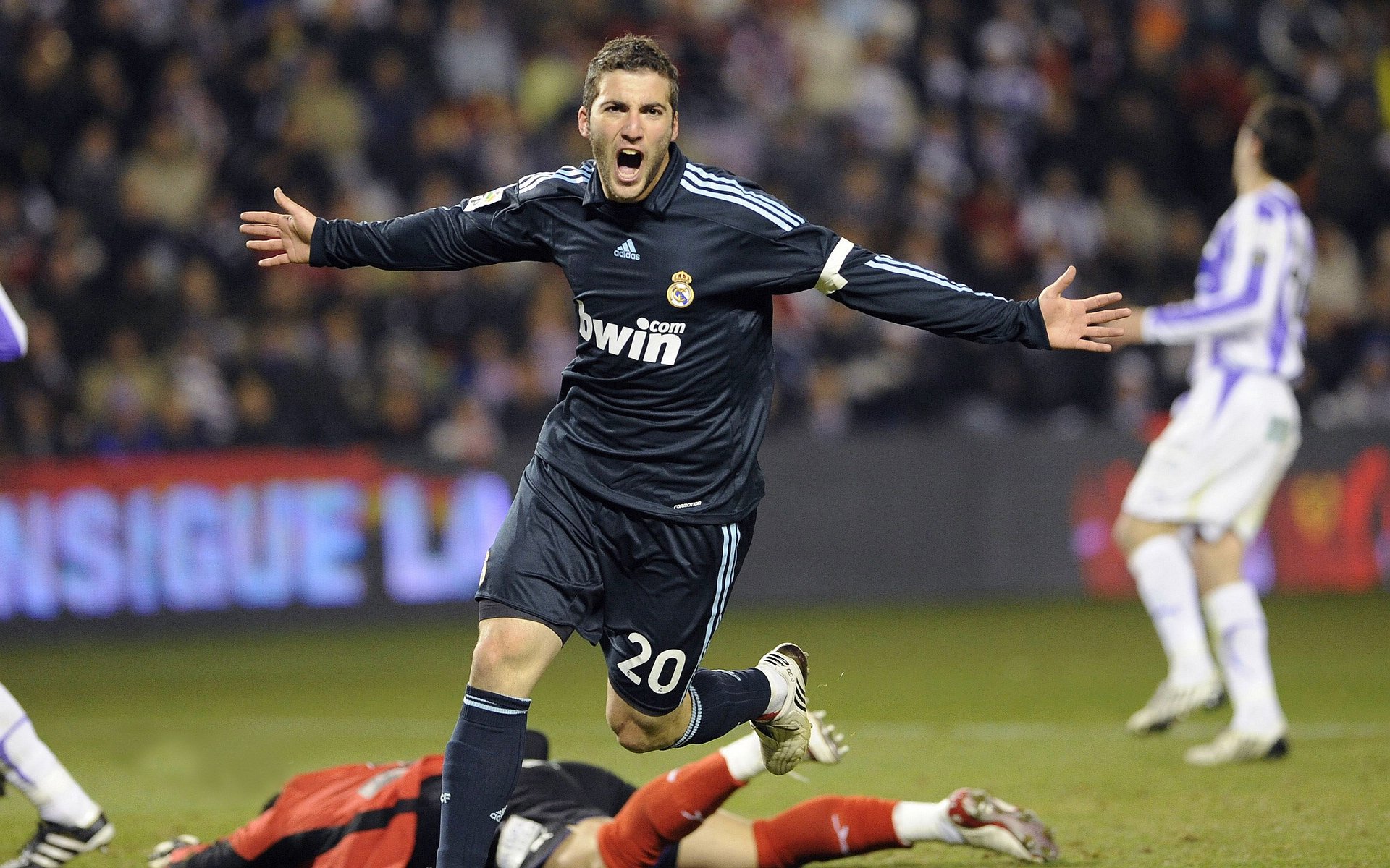 热刺关键球连续丢分球迷质疑波斯特科格鲁,波切蒂诺时期热刺历年主力阵容